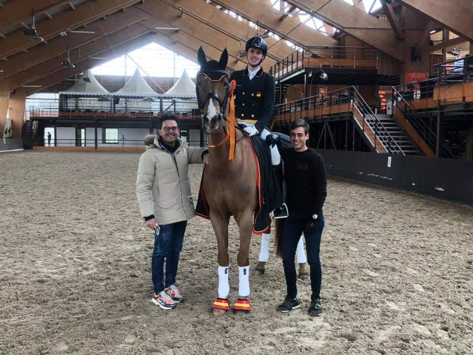 Destacada actuacion de los jinetes navarros Antonio Laiz Zandio y Diego Martinez del Moral en el CDI Le Mans